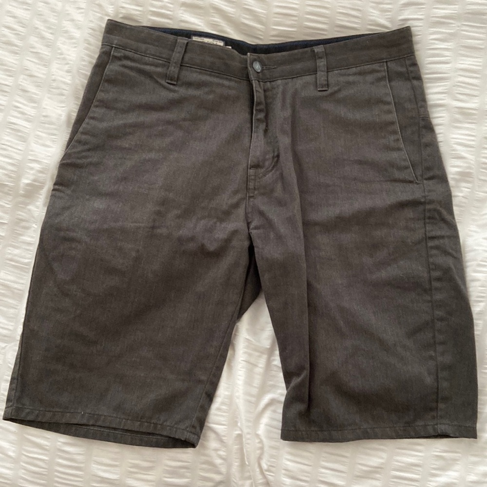 Volcom shorts. Good condition with a few marks. See pics for details.